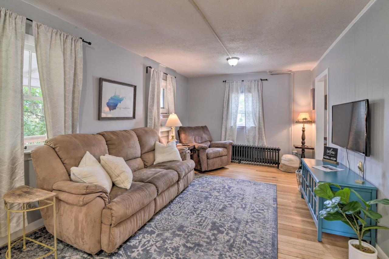 Enchanting Family House With Balcony Less Than 3 Mi To Wvu! มอร์แกนทาวน์ ภายนอก รูปภาพ