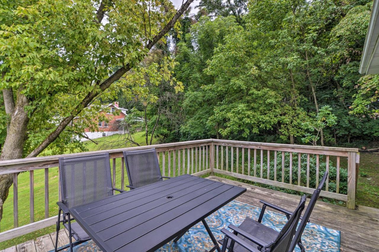 Enchanting Family House With Balcony Less Than 3 Mi To Wvu! มอร์แกนทาวน์ ภายนอก รูปภาพ
