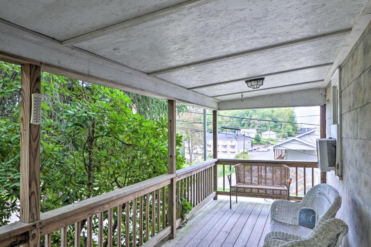 Enchanting Family House With Balcony Less Than 3 Mi To Wvu! มอร์แกนทาวน์ ภายนอก รูปภาพ